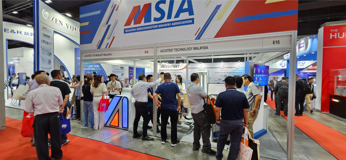 Hours before the end of the three-day tradeshow.